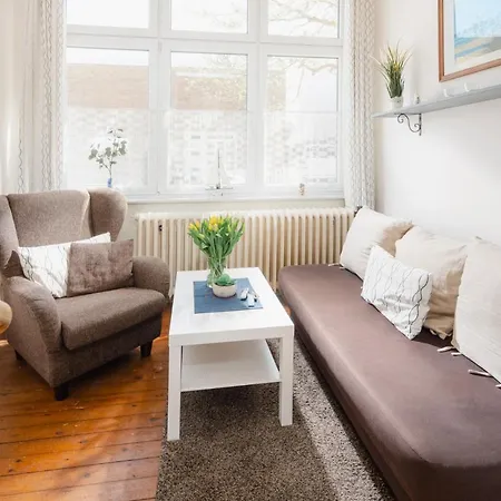 Backbord Apartment *